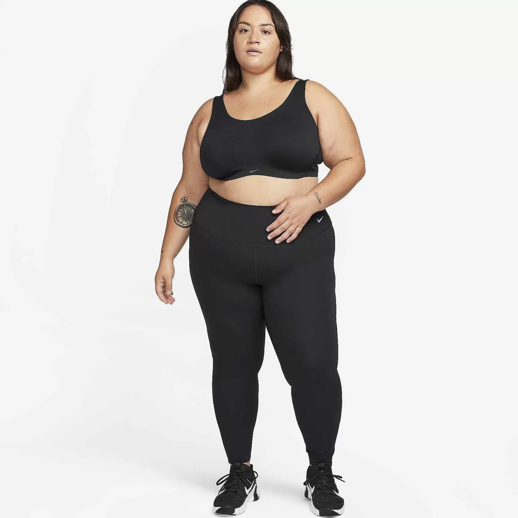 Plus Size-Nike Plus Size Alate Coverage