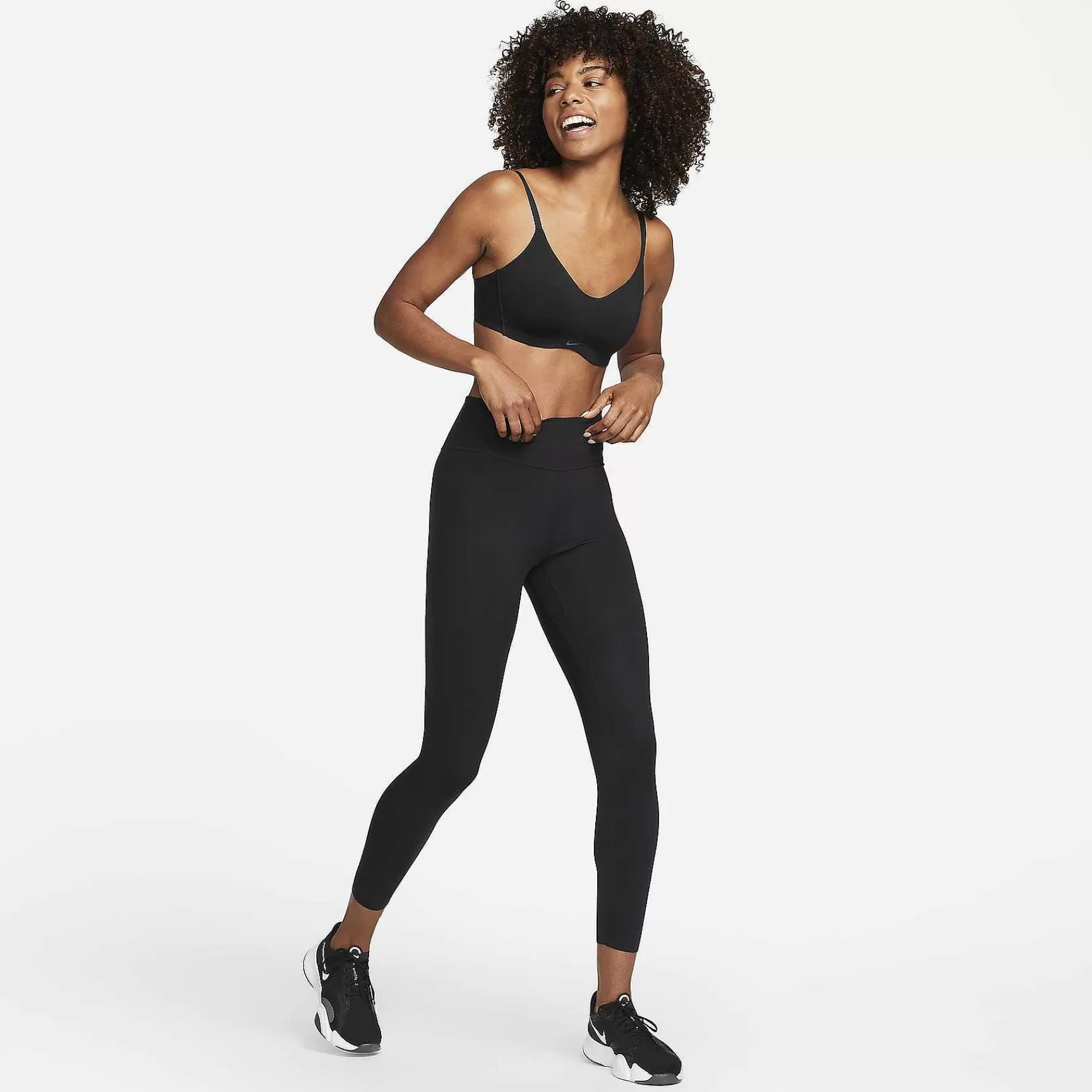 Plus Size-Nike Plus Size Alate Minimalist