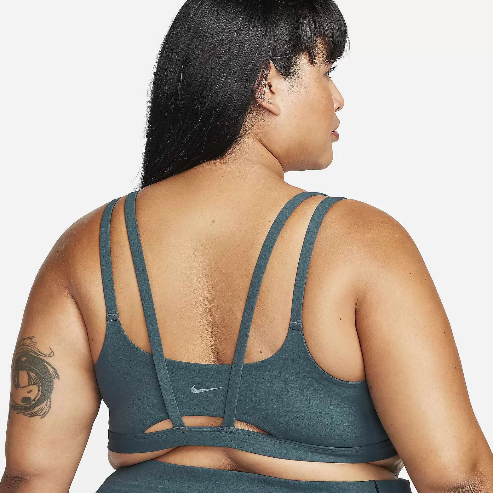 Plus Size-Nike Plus Size Alate Trace