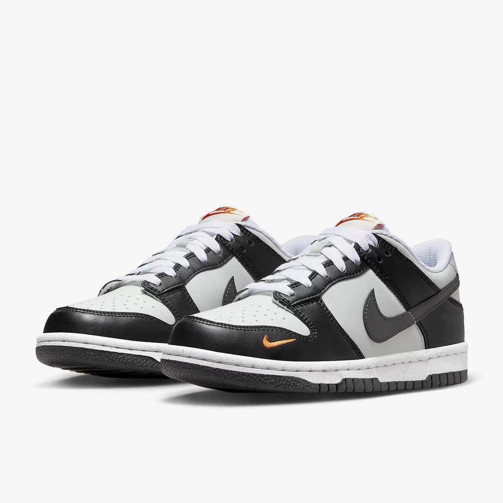 Dunks & Blazers-Nike Dunks & Blazers Dunk Low