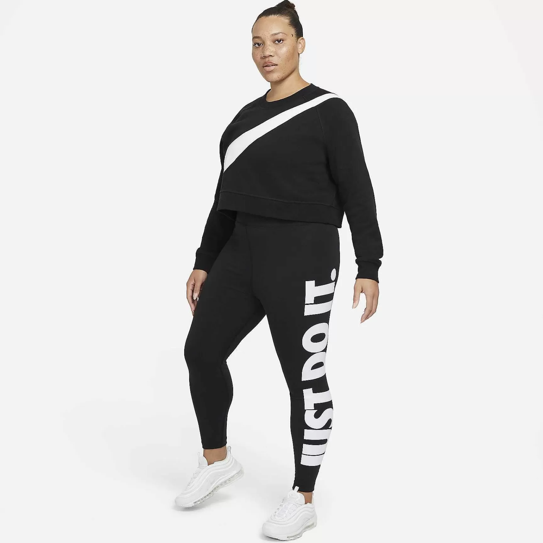 Plus Size-Nike Plus Size Sportswear Essential