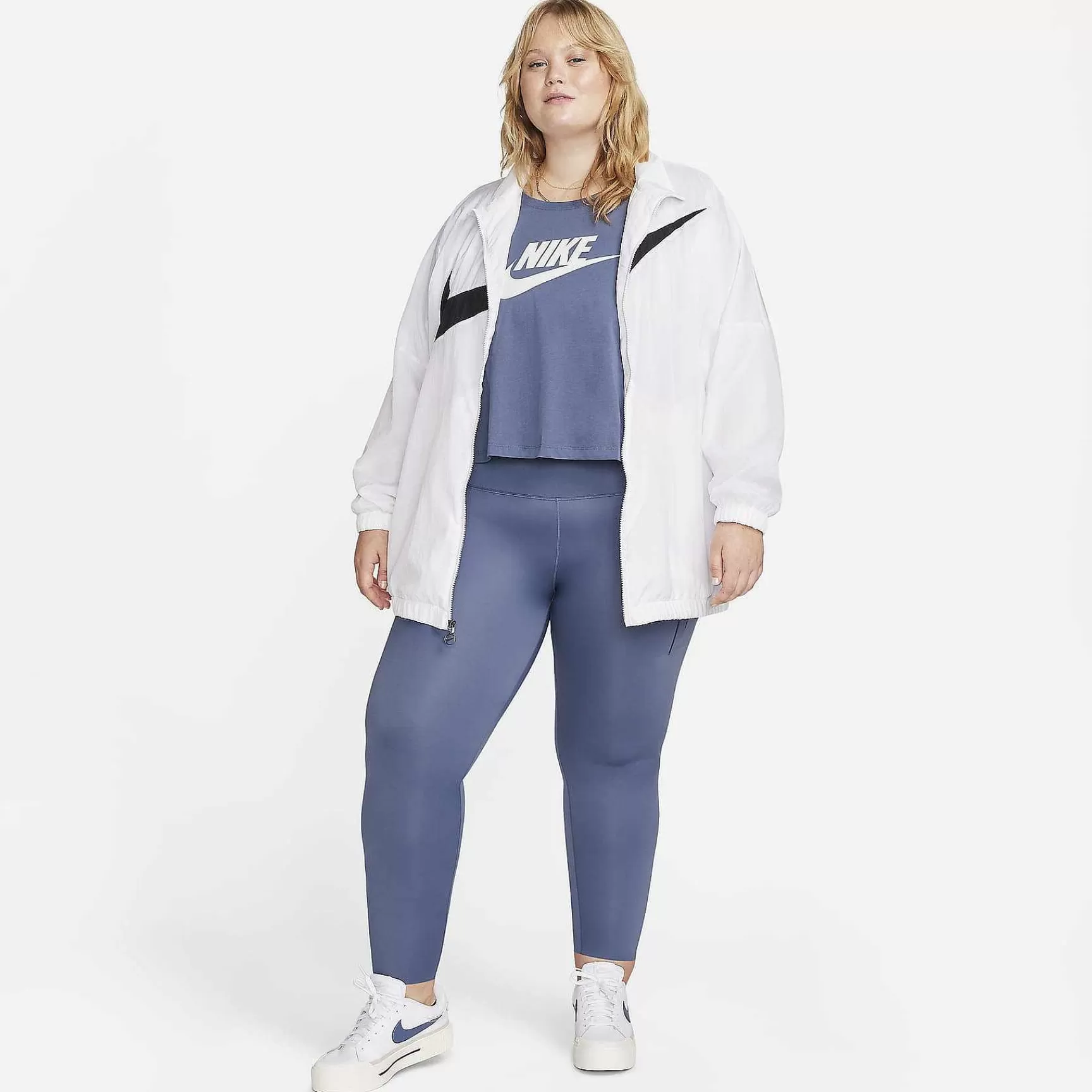 Plus Size-Nike Plus Size Sportswear Essential