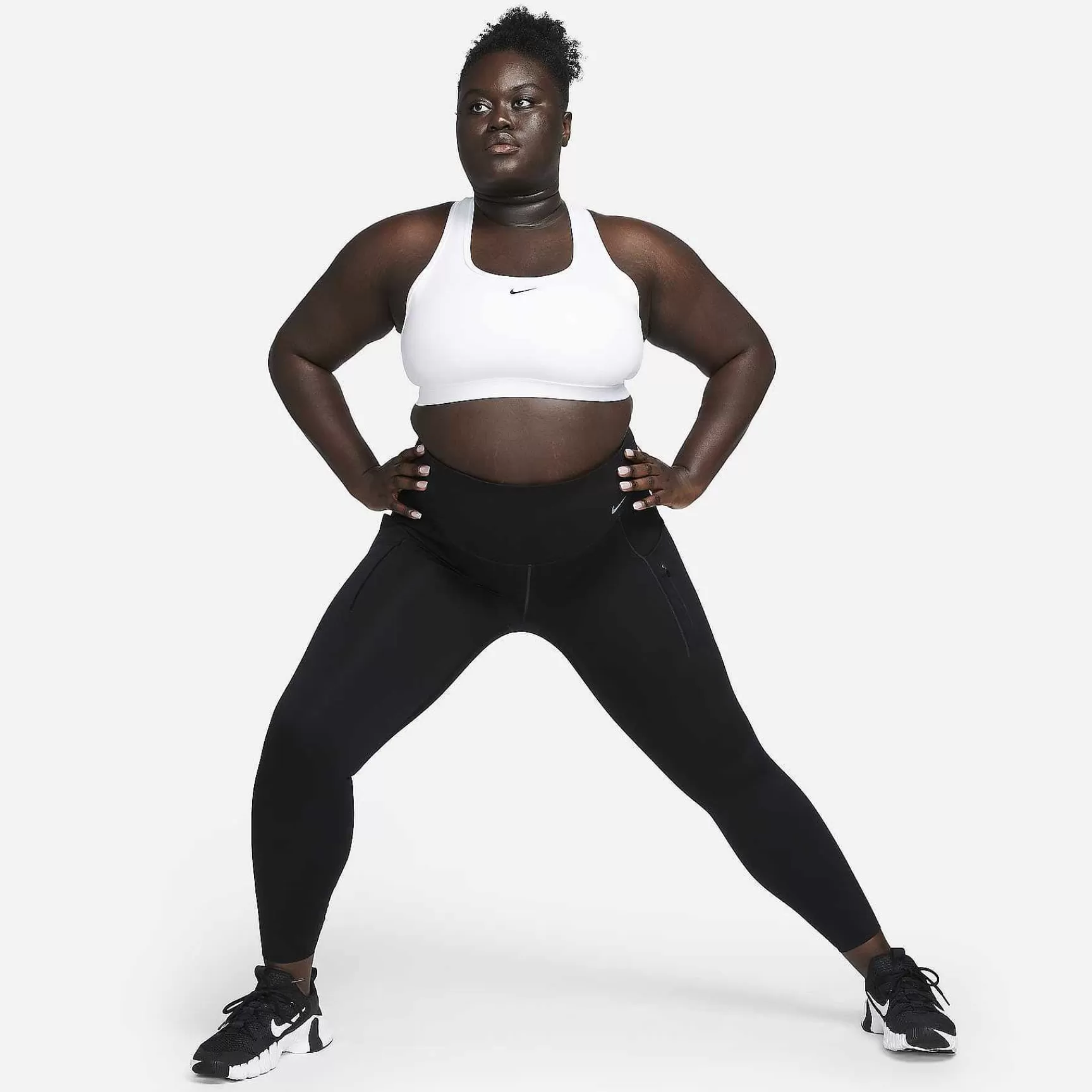 Plus Size-Nike Plus Size Swoosh Light Support